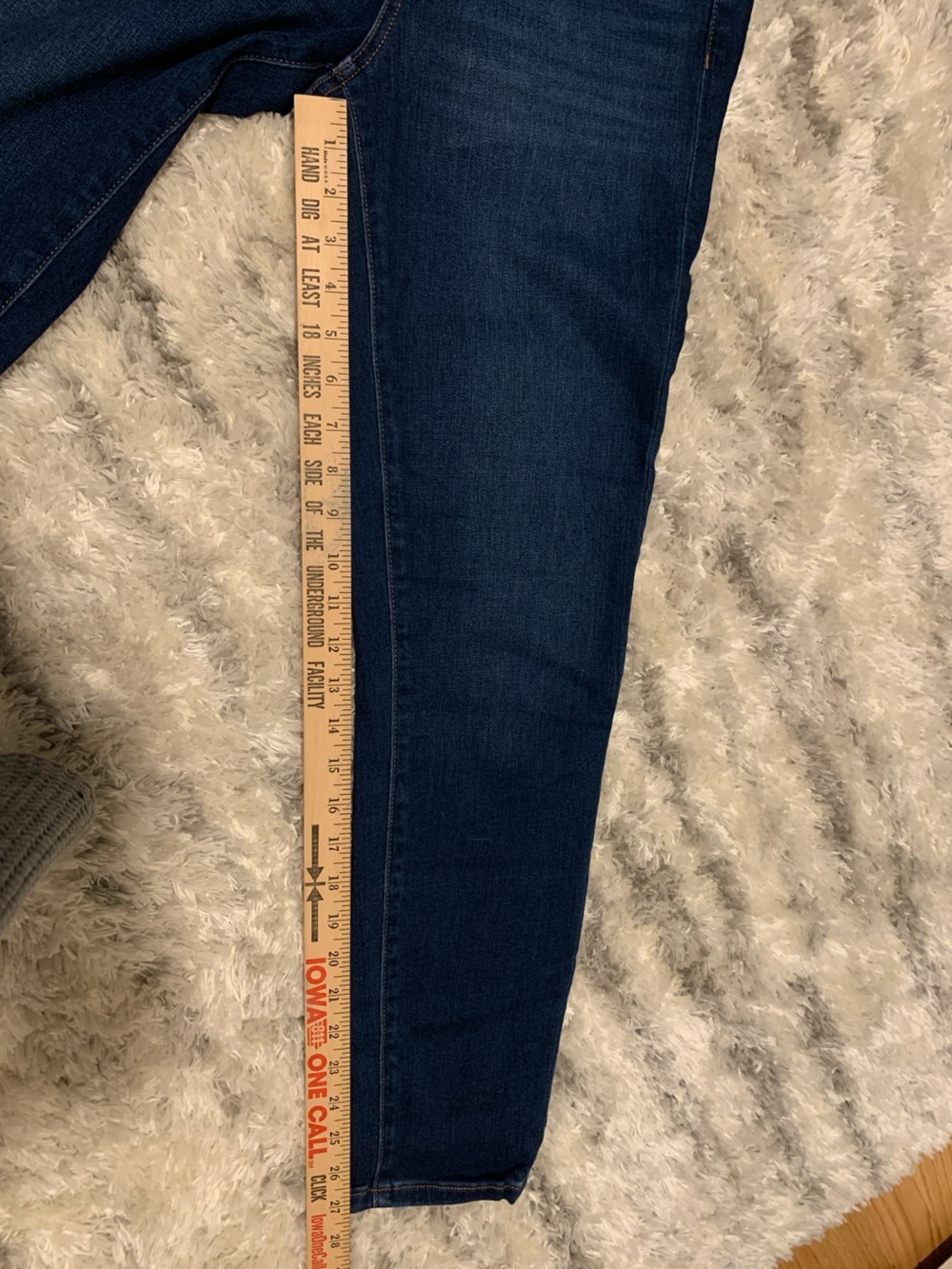 Ann Taylor Skinny Jeans in Deep Indigo - Picture 6 of 8